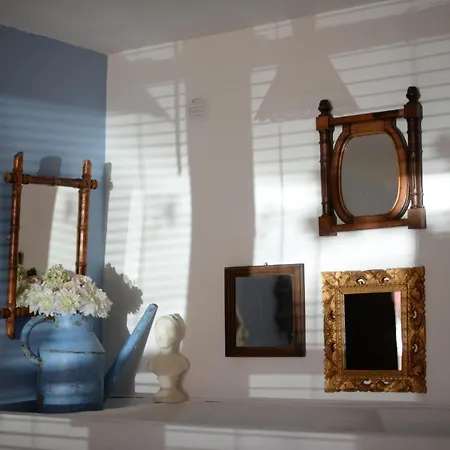 La Voute De Lapparan Bed & Breakfast