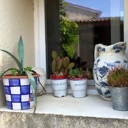 La Voute De Lapparan Bed & Breakfast