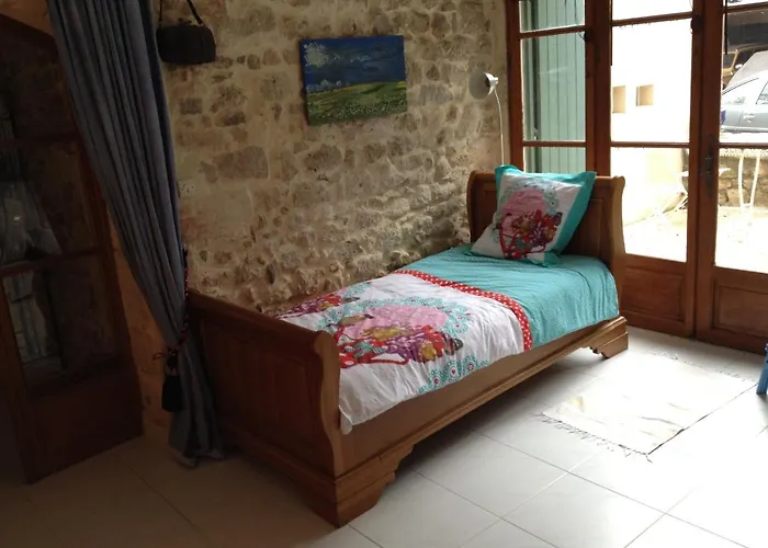 La Voute De Lapparan Bed & Breakfast *